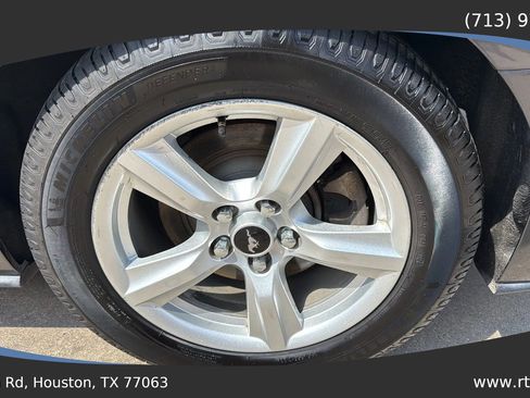 Used 2018 Ford Mustang Coupe image 15