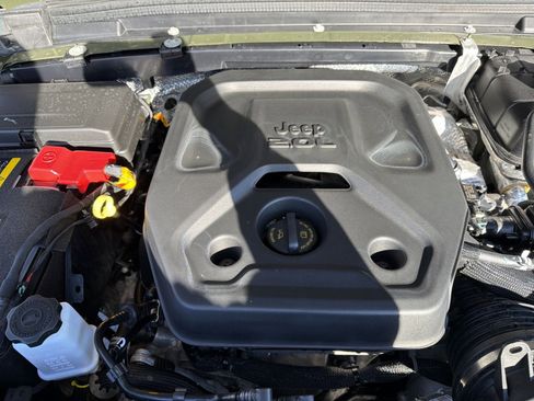 Used 2024 Jeep Wrangler Willys image 32