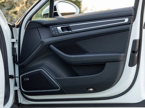 Certified 2023 Porsche Panamera Platinum Edition image 50