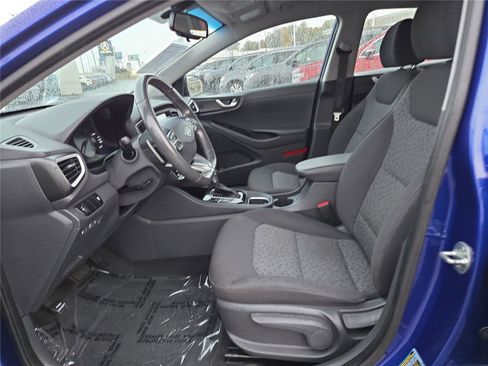 Used 2019 Hyundai Ioniq Plug-In Hybrid image 18