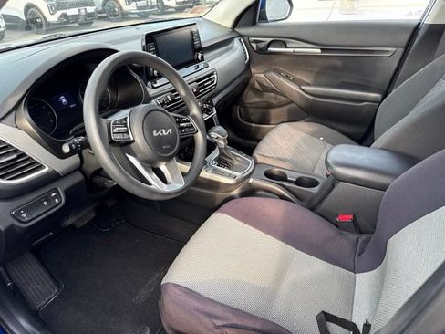 Used 2023 Kia Seltos LX AWD/4WD image 6