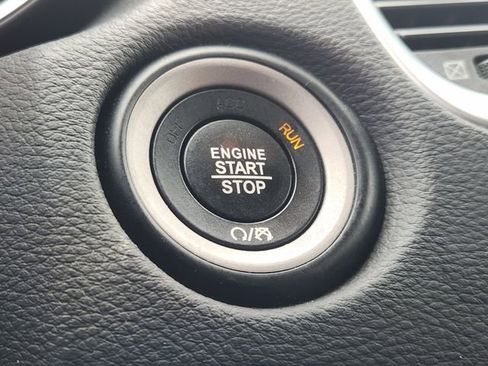 Used 2019 Dodge Durango SXT image 21