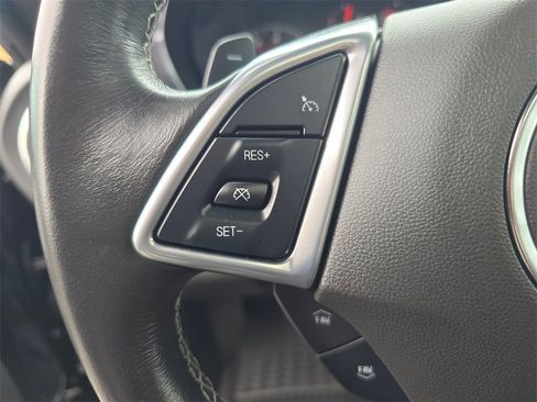 Used 2021 Chevrolet Camaro LT image 21