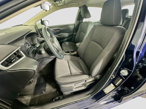 Used 2025 Toyota Corolla LE FWD image 13