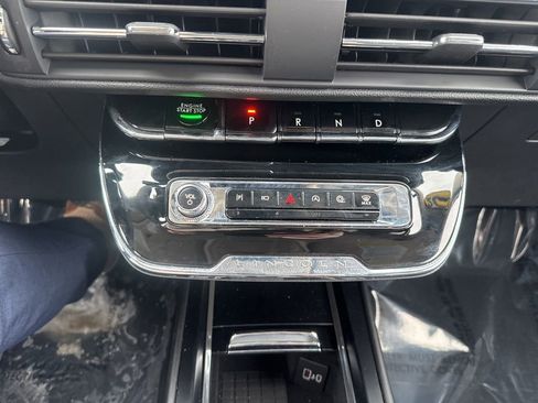 New 2026 Lincoln Corsair Premiere image 16