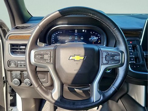 Used 2023 Chevrolet Tahoe Premier AWD/4WD image 17