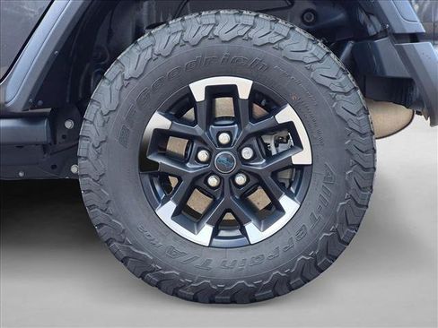 Used 2024 Jeep Wrangler Unlimited Rubicon 4xe w/ Technology Group AWD/4WD image 22