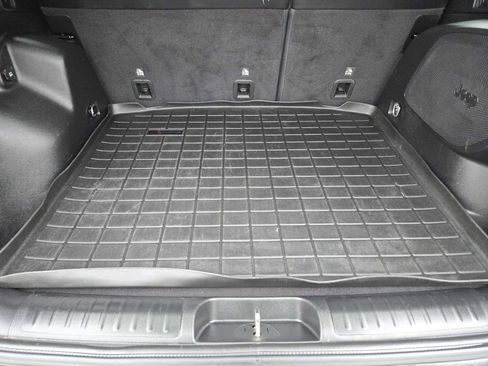 Used 2019 Jeep Cherokee Trailhawk w/ Comfort/Convenience Group image 30