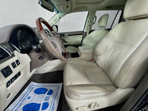 Used 2016 Lexus GX 460 w/ Premium Package AWD/4WD image 27