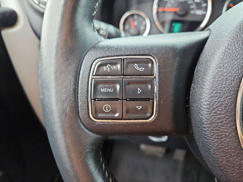 Used 2014 Jeep Wrangler Rubicon w/ Connectivity Group AWD/4WD image 20
