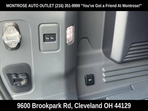 Used 2020 Land Rover Defender 110 First Edition AWD/4WD image 42