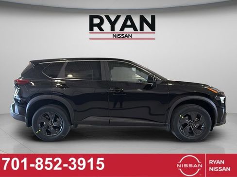 New 2026 Nissan Rogue SV w/ Cold Weather Package AWD/4WD image 18