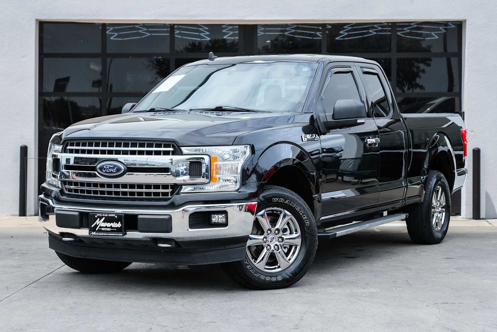 Used 2020 Ford F150 XLT w/ Equipment Group 302A Luxury AWD/4WD image 1