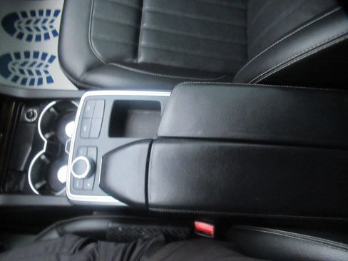 Used 2013 Mercedes-Benz GL 450 4MATIC image 37