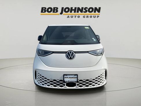 New 2025 Volkswagen ID. Buzz Pro S image 2