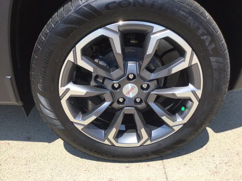 New 2027 GMC Terrain Elevation w/ Elevation Premium Package AWD/4WD image 5