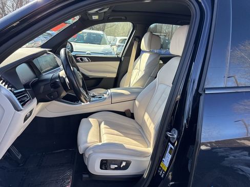 Used 2022 BMW X5 xDrive40i w/ M Sport Package image 21