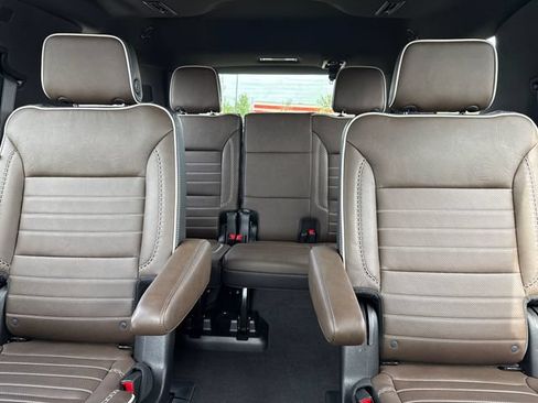 Used 2026 GMC Yukon Denali Ultimate AWD/4WD image 23