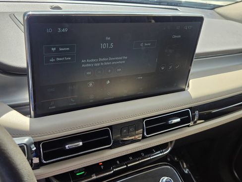 Used 2023 Lincoln Nautilus AWD w/ Premium Package image 20