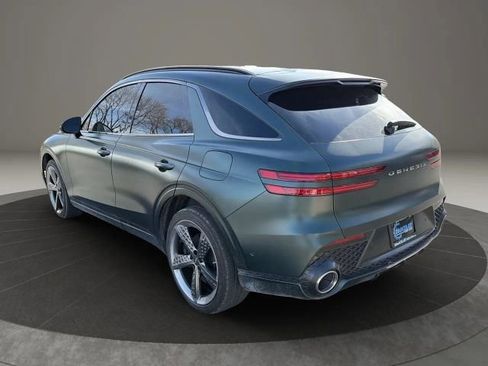 Used 2023 Genesis GV70 2.5T w/ Sport Prestige Package image 3