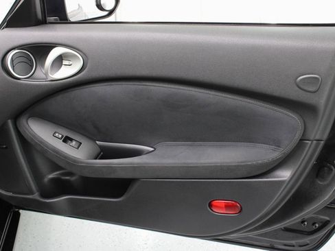 Used 2010 Nissan 370Z Touring w/ Sport Pkg RWD image 49