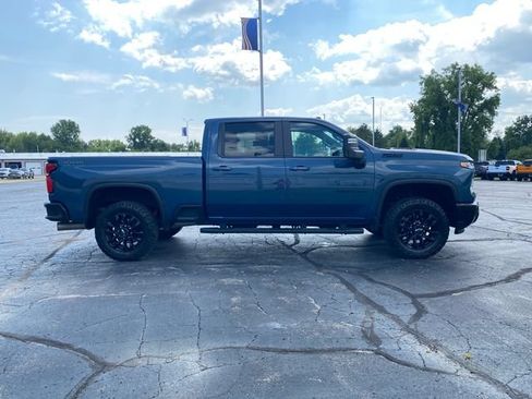 Used 2025 Chevrolet Silverado 2500 LT w/ Trail Boss Package AWD/4WD image 13