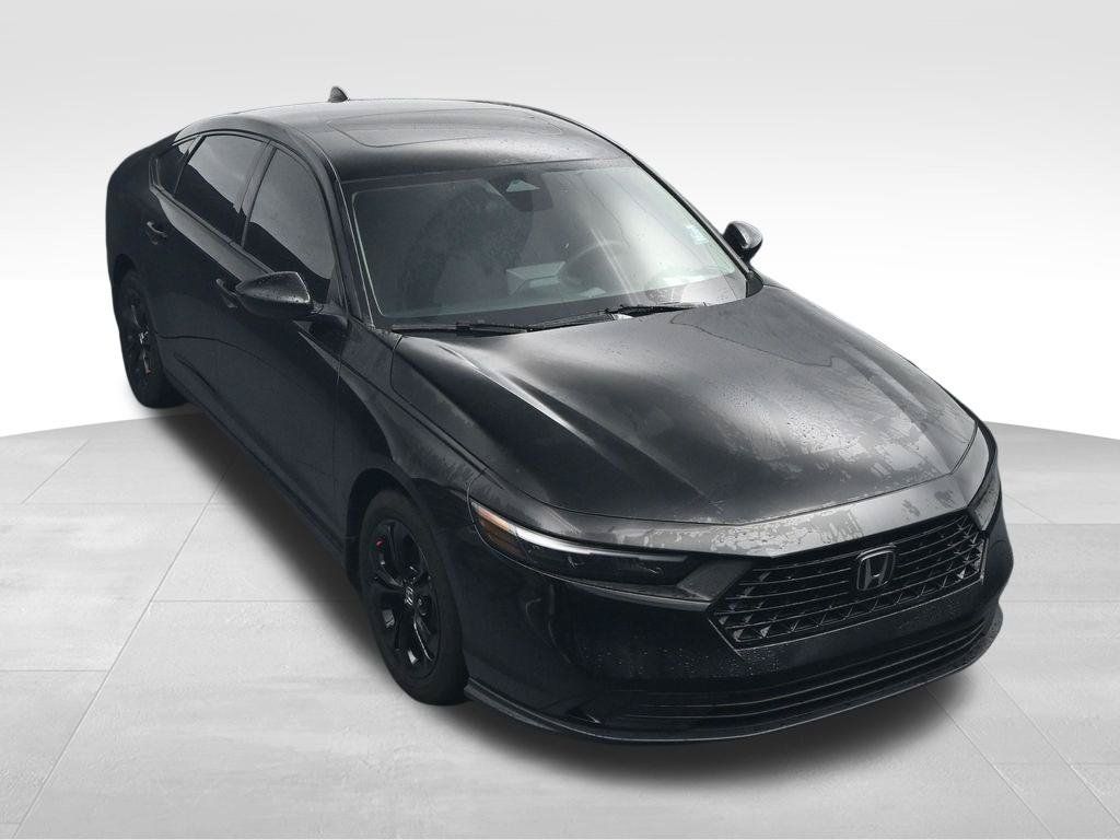 Used 2025 Honda Accord SE image 31