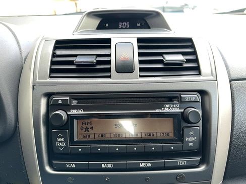 Used 2012 Toyota Corolla S image 9