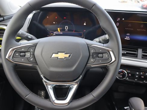 New 2026 Chevrolet Trax LT image 6