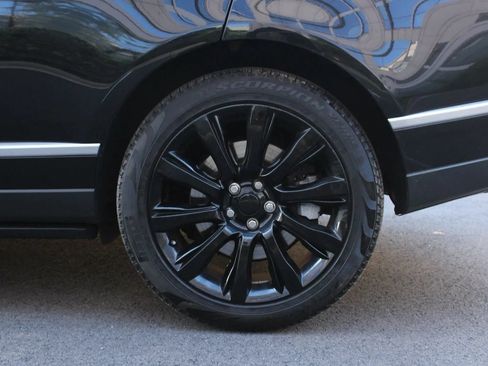 Used 2015 Land Rover Range Rover Supercharged AWD/4WD image 9