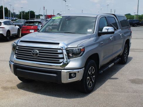Used 2019 Toyota Tundra Limited w/ Limited Premium Package AWD/4WD image 2