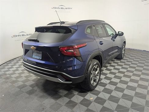 Certified 2024 Chevrolet Trax LT w/ Driver Confidence Package image 5