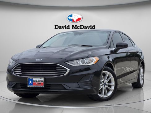 Used 2020 Ford Fusion SE FWD image 1