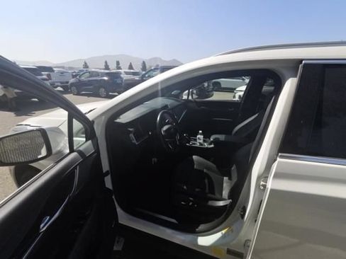Used 2021 Cadillac XT5 Premium Luxury FWD image 6