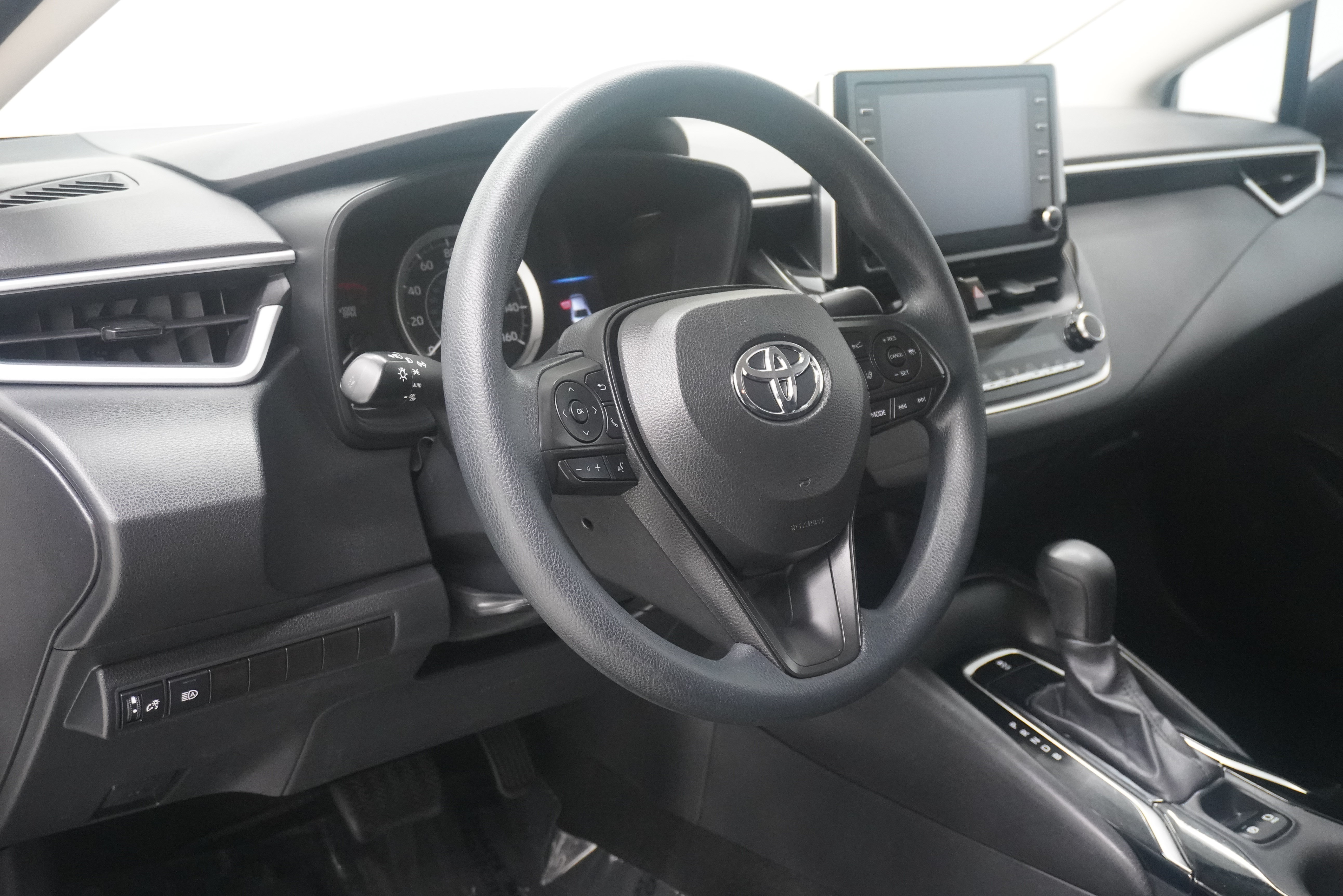 Used 2020 Toyota Corolla LE FWD image 10