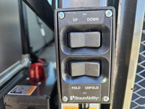 Used 2014 Ford E-350 and Econoline 350 Extended Super Duty w/ Power Group image 24