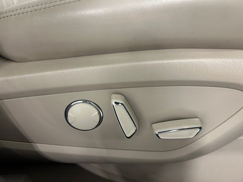 Used 2022 Lincoln Nautilus Reserve AWD/4WD image 22