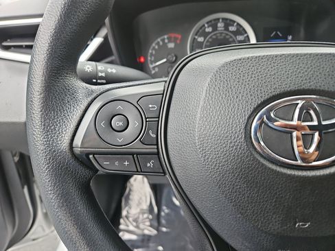 Used 2021 Toyota Corolla LE image 24