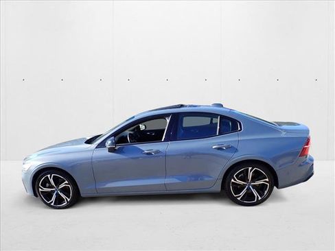 Used 2024 Volvo S60 B5 Ultimate image 2