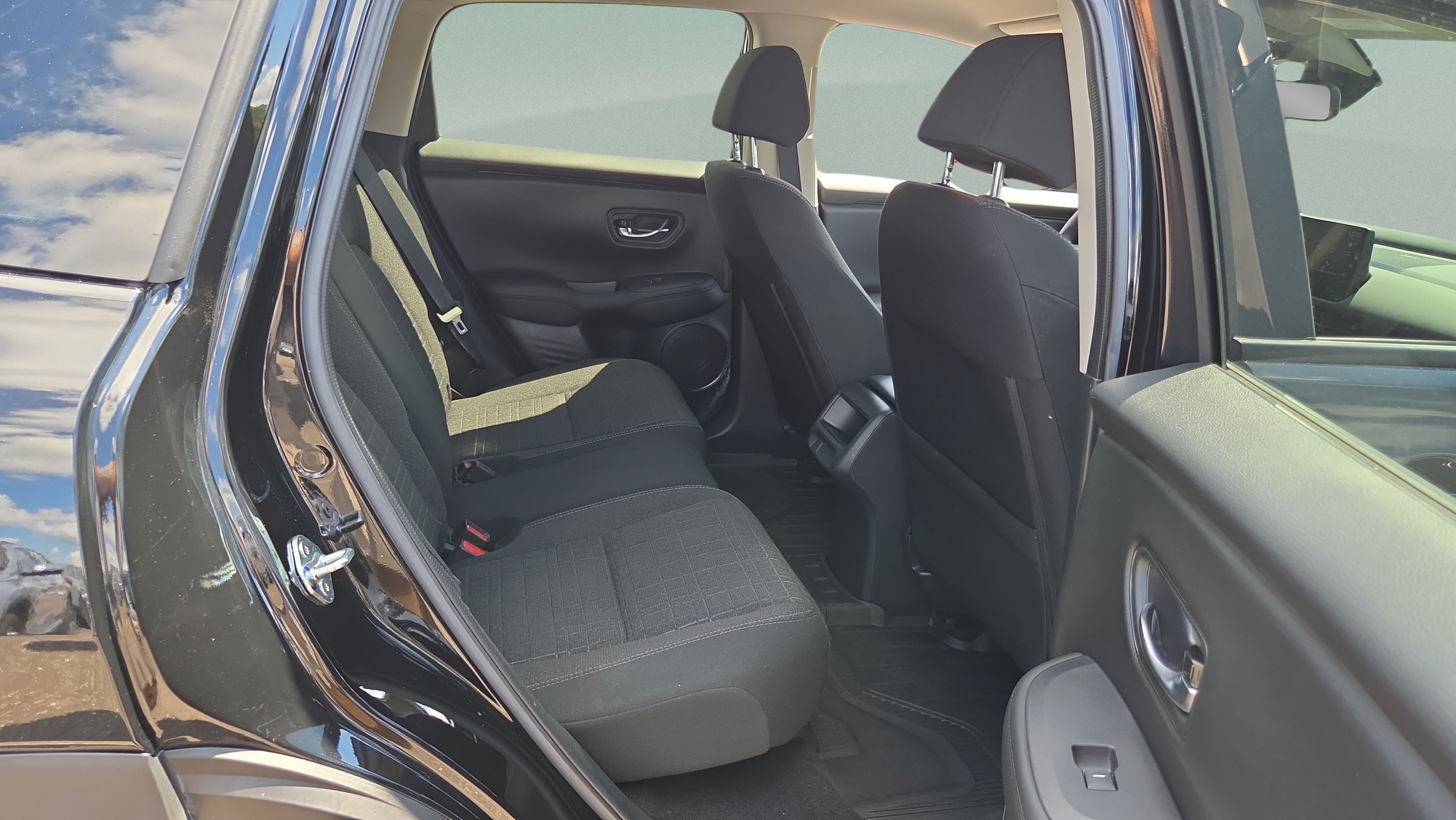 Certified 2026 Honda HR-V LX image 18