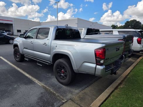 Used 2023 Toyota Tacoma SR5 AWD/4WD image 7
