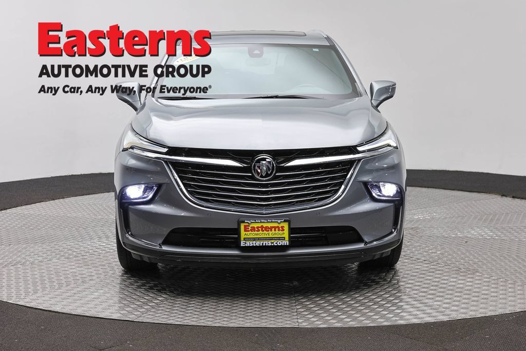Used 2023 Buick Enclave Essence w/ Experience Buick Package FWD image 4