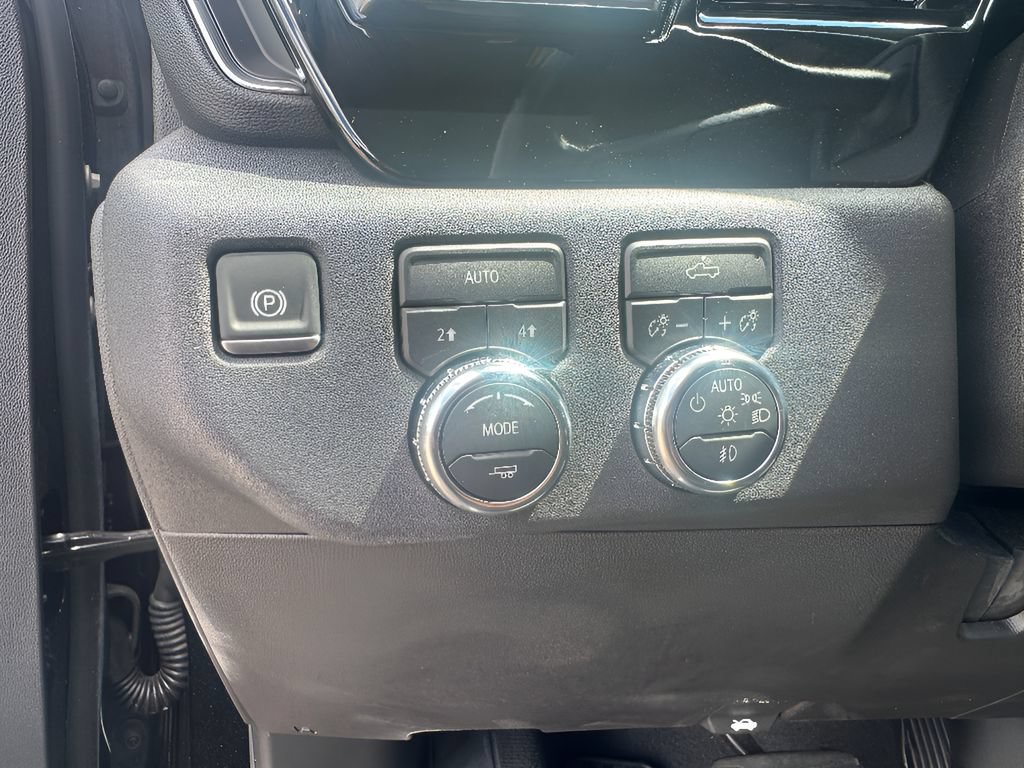Used 2025 GMC Sierra 1500 Elevation AWD/4WD image 17