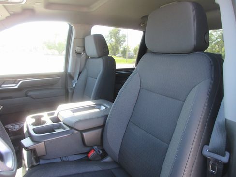 New 2026 GMC Sierra 2500 SLE w/ SLE Value Package; image 15