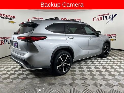Used 2022 Toyota Highlander XSE image 8