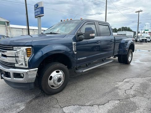 Used 2019 Ford F350 Lariat w/ Lariat Ultimate Package AWD/4WD image 2