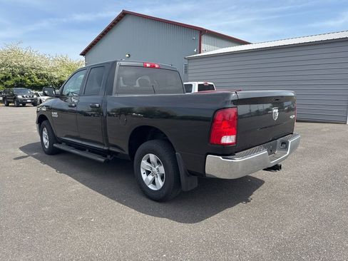 Used 2017 RAM 1500 ST w/ SXT Appearance Group AWD/4WD image 3