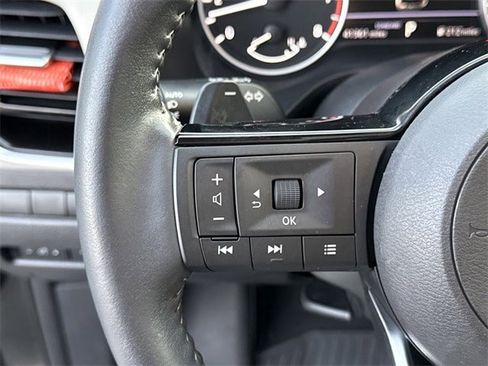 Used 2023 Nissan Rogue SL image 27