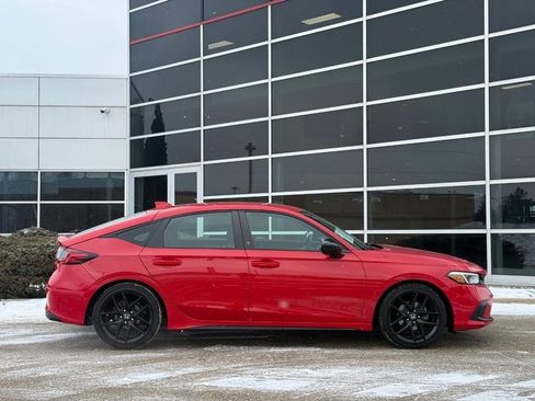 Used 2022 Honda Civic Sport image 2