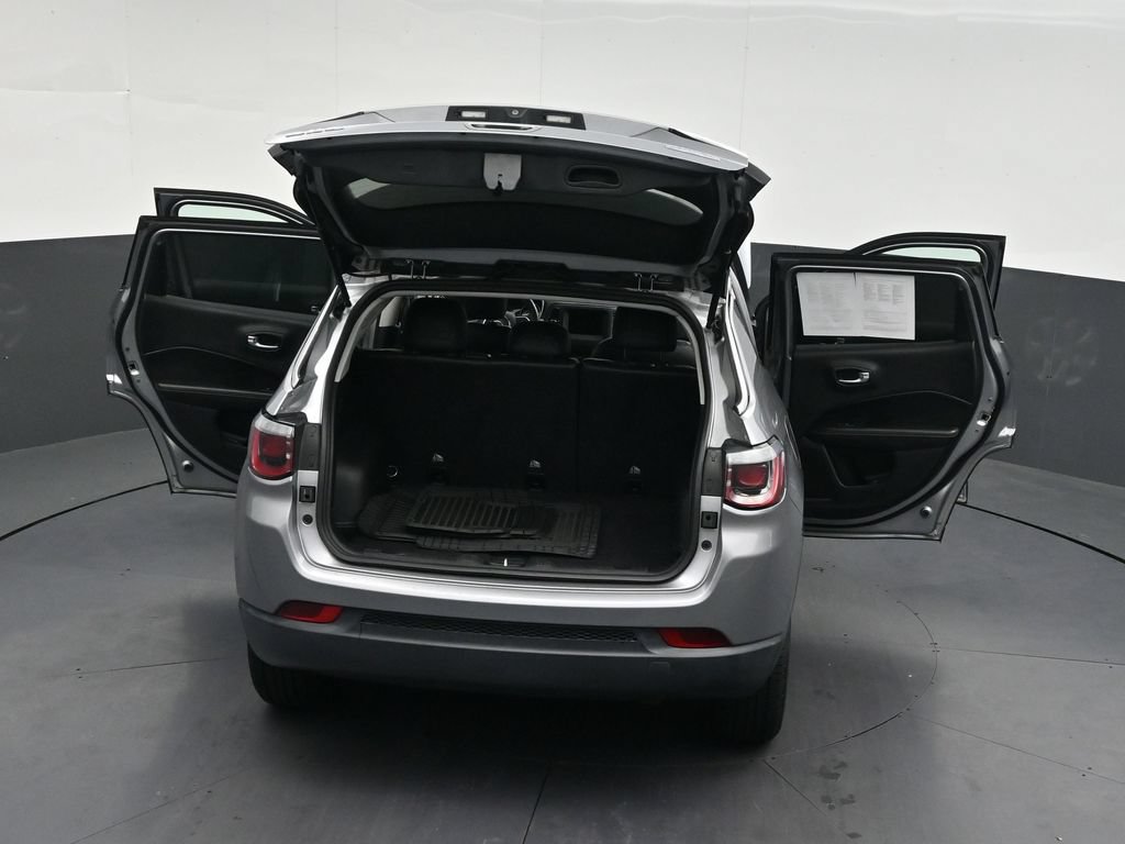 Used 2019 Jeep Compass Latitude AWD/4WD image 35